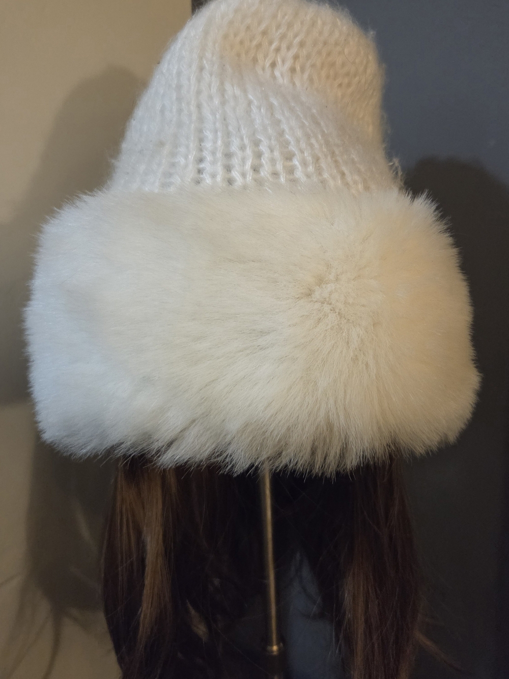 "Vintage 80s Aris Après-Ski Faux Fur Hat" Ivory-White OS NWT